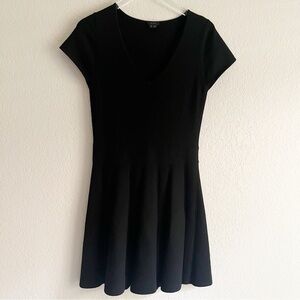 THEORY Knit Flit and Flare Black Dress Size Size Large